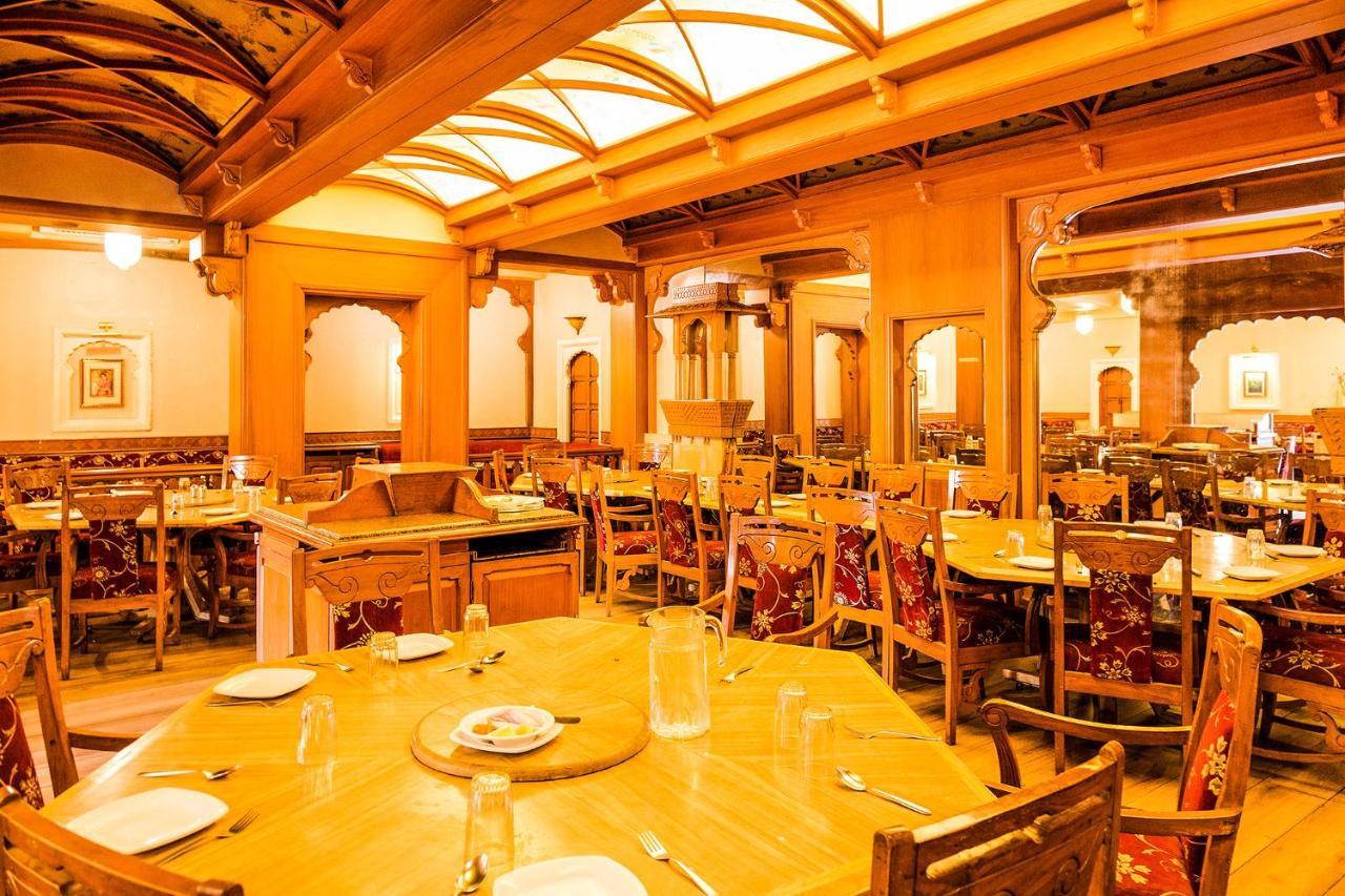 Collection O Hotel Rajwada Near The Pavillion Pune Exterior foto